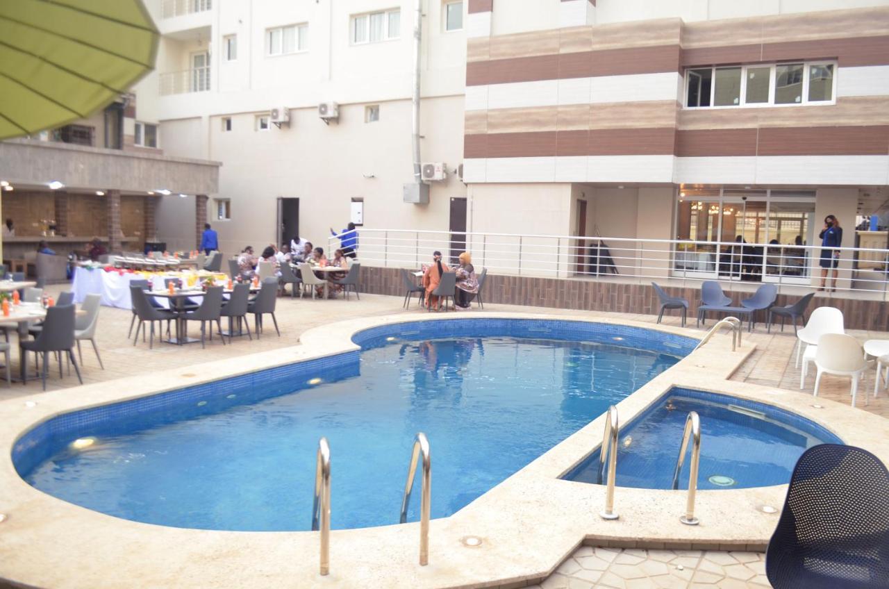 Suita Hotel Yaounde Luaran gambar